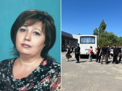 С умершей на школьной линейке учительницей Козачковой прощаются в Волгограде 