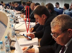 Волгоградские депутаты готовы открыть свои страницы в соцсети, лишь бы не удалять их