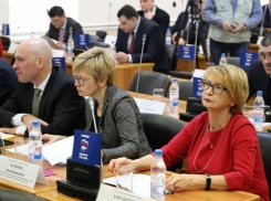 Сегодня депутаты Волгограда решат, стоит ли поднять зарплату бюджетникам