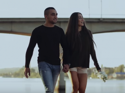 Клип камышинского певца «взрывает» YouTube и соцсети