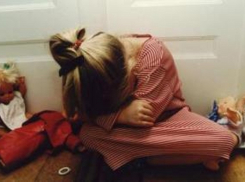 Отчим и его брат многократно насиловали под Волгоградом 13-летнюю девочку