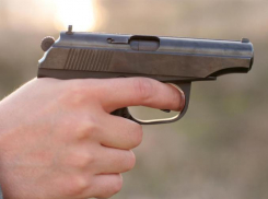 Один ранен, семеро в розыске: подробности стрельбы на Тракторном рынке Волгограда