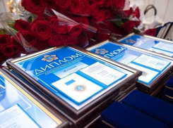 Музыкантам, художникам и писателям Волгограда хотят дать много денег