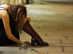 За спаивание 15-летней дочери жительница Волгоградской области отделалась «условкой» 