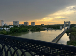 Труп женщины нашли на палубе сухогруза в Волгограде: «Она с утра там лежала»