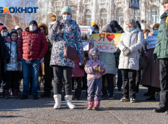 Новый референдум требуют сторонники волгоградского времени 