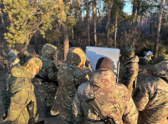 Волгоградцев старше 18 продолжают усиленно агитировать к службе по контракту на СВО