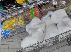 Торговые сети попросили волгоградцев массово не скупать продукты