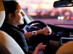 Под Волгоградом автоледи на Mercedes насмерть сбила 75-летнюю пенсионерку