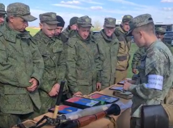 Будни мобилизованных на полигоне под Волгоградом сняли на видео