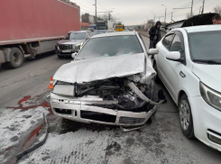 Пьяное ДТП с пятью иномарками попало на видео в Волгограде