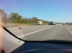 На ростовской трассе столкнулись джип и «Газель»