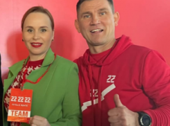 Волгоградский миллиардер празднует 30-летие свадьбы в гламурном кемпинге