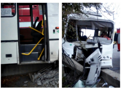 Девять волгоградцев пострадали в протаранившем столб автобусе №55К