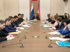 После общения с Медведевым Андрей Бочаров поручил сформировать в своей администрации 12 команд