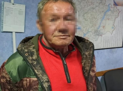 Бездомный зарезал мужчину и ранил двух женщин в парке Волгограда