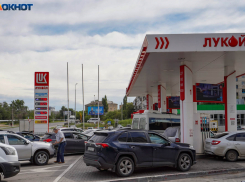 Очереди вернулись на АЗС в Волгоградской области 31 июля