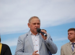 Мэра Волжского откровенно недолюбливает 45 процентов населения