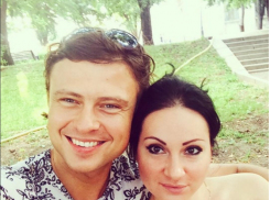 Волгоградский певец Прохор Шаляпин сообщил в Instagram о смерти своей лучшей подруги – солистки группы «Лицей» Жанны Роштаковой