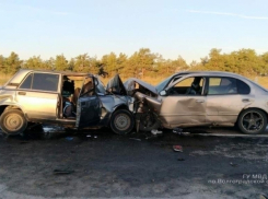 Очевидцев смертельного ДТП с Nissan и ВАЗ-2107 разыскивают в Волгограде