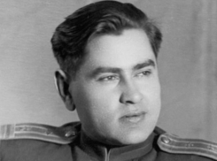 В голосовании на новое имя для аэропорта Волгограда лидирует Алексей Маресьев