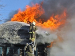 Под Волгоградом при пожаре эвакуировали 6 человек: 1 пострадал 
