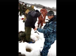 Волгоградцы сняли на видео дикую рыбалку браконьеров