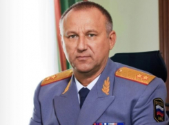 Сегодня тот самый день, когда генералу Кравченко нужно дарить цветы