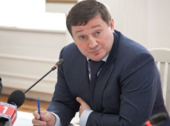 Губернатор Волгоградской области стал первым в ЮФО по упоминанию в СМИ