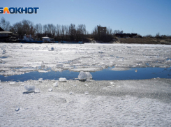 Рыбакам запретили выходить на волгоградский лед