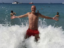 Известный волгоградский ведущий принимает поздравления