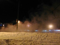 В Дзержинском районе Волгограда порвало теплопровод