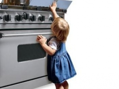 В Волгограде 3-летний ребенок едва не погиб по халатности родителей