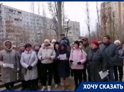 Замерзающие волгоградцы обратились к Путину и Бастрыкину – видео