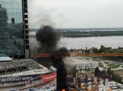 Вспыхнул пожар на стройке гостиницы на Предмостной площади в Волгограде 