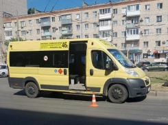 Водитель маршрутки 46С сбил волгоградку