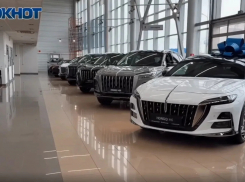 Тест-драйв Hongqi на 24 часа предлагают в автосалоне «Автобиография»