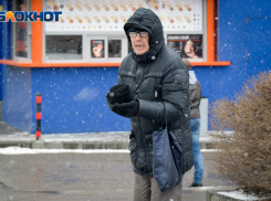 Снегопад в Волгограде  попал в объектив фотографа