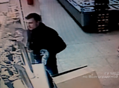 В Волгограде по видео ищут покупателей, расстрелявших охрану супермаркета 