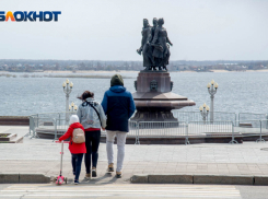 Волгоградские семьи заявили о готовности принять у себя сирот из ЛНР