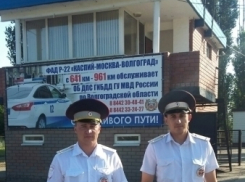 Пассажиров сломавшейся под Волгоградом «скорой» спасали полицейские