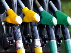 Цены на бензин подскочили в Волгоградской области