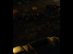 В Волгограде улицу Хользунова затопило сточными водами