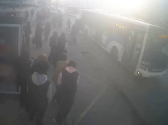 Толпа подростков устроила дебош в волгоградской «двойке»: как тараканы лезли через форточки 