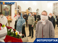 Ночная пасхальная служба в объективе волгоградского фотографа