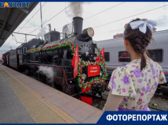 Солдаты, красавицы в стиле ретро и толпа на перроне: как Волгоград встретил «Воинский эшелон» 