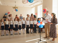 150 школьников из многодетных семей получили подарки ко Дню знаний