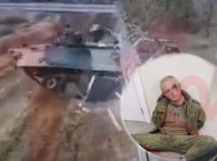 Опубликовано видео с военными на БМП, протаранившими забор аэропорта в Волгограде