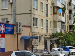 Женщину спасли из объятой огнем квартиры в Волгограде 