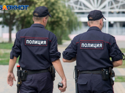Бездомный устроил резню из-за бутылки воды на остановке в Волгограде